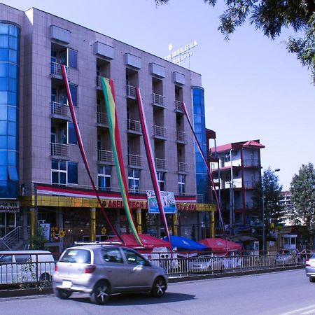 Aselefech Merga Hotel And Spa Addis Abeba Zewnętrze zdjęcie